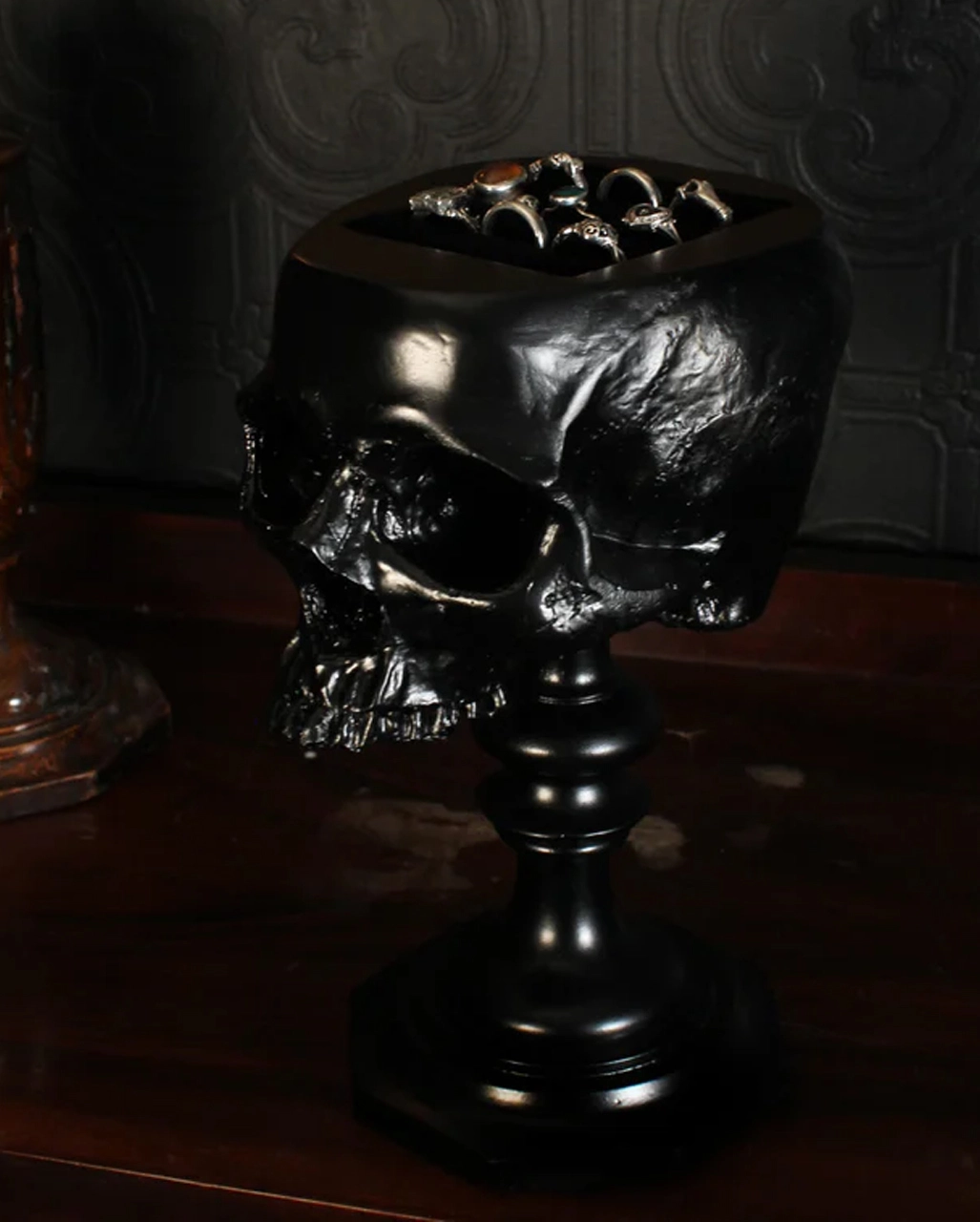Schwarzer Totenschädel Als Ringehalter 21cm 9 Schwarzer Totenschädel Als Ringehalter 21cm – Bild 7